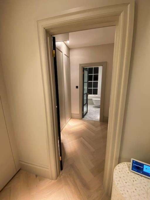 Luxury Georgian Apartment - 5 Minute Walk To Spa Μπαθ Εξωτερικό φωτογραφία