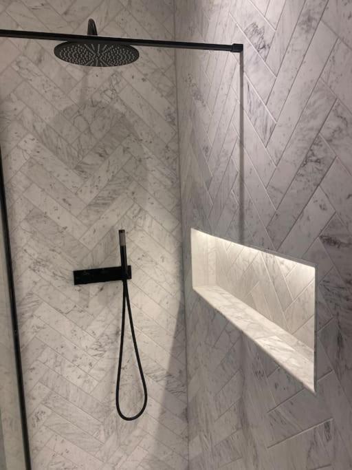 Luxury Georgian Apartment - 5 Minute Walk To Spa Μπαθ Εξωτερικό φωτογραφία