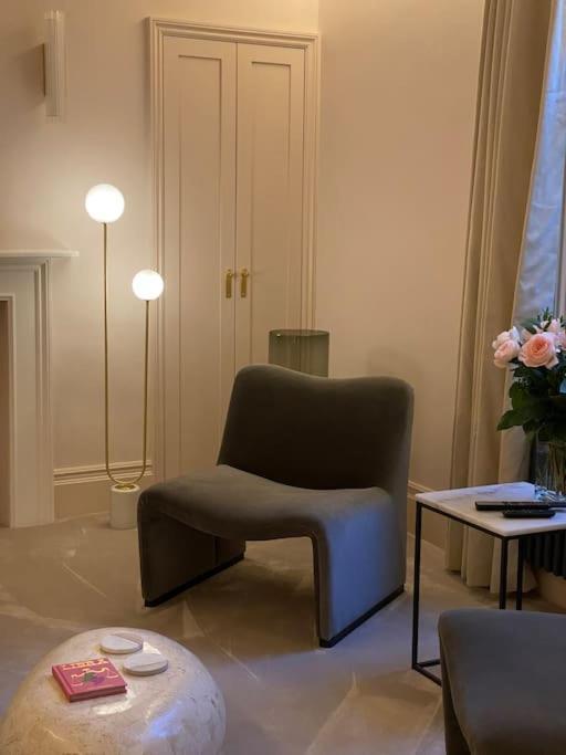 Luxury Georgian Apartment - 5 Minute Walk To Spa Μπαθ Εξωτερικό φωτογραφία