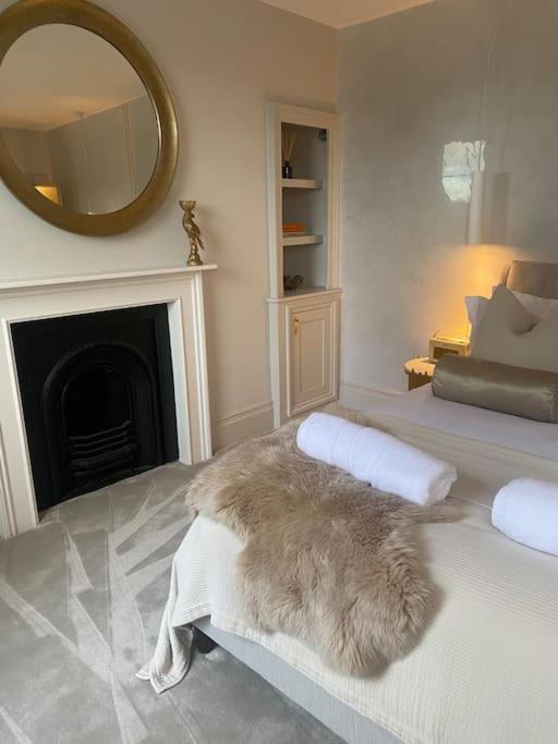 Luxury Georgian Apartment - 5 Minute Walk To Spa Μπαθ Εξωτερικό φωτογραφία