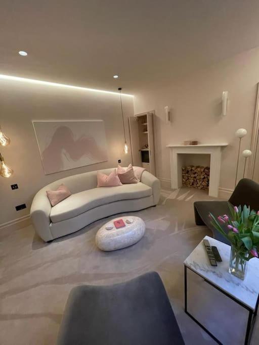 Luxury Georgian Apartment - 5 Minute Walk To Spa Μπαθ Εξωτερικό φωτογραφία